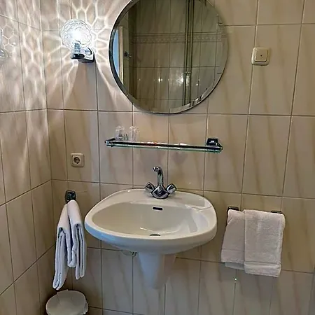 't Centrum Отель *