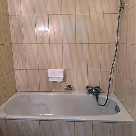 Отель 't Centrum Reusel
